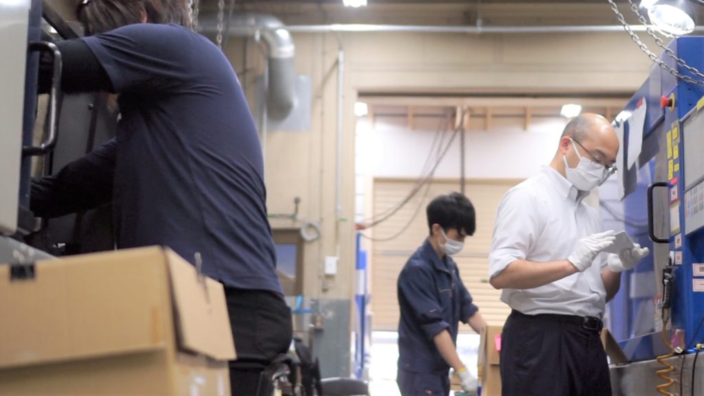 株式会社ミヨシでのアルケリス導入の様子_プラスチック成形4