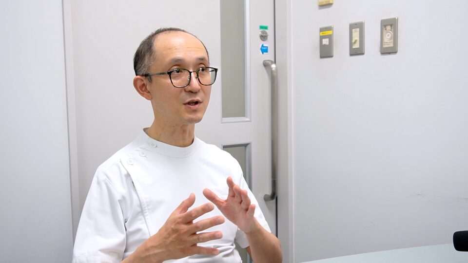 スタビハーフ導入事例 神奈川県横浜市 横浜市立脳卒中・神経脊椎センター 薬剤部 | 薬剤師の負担軽減に立ち椅子「スタビハーフ」
