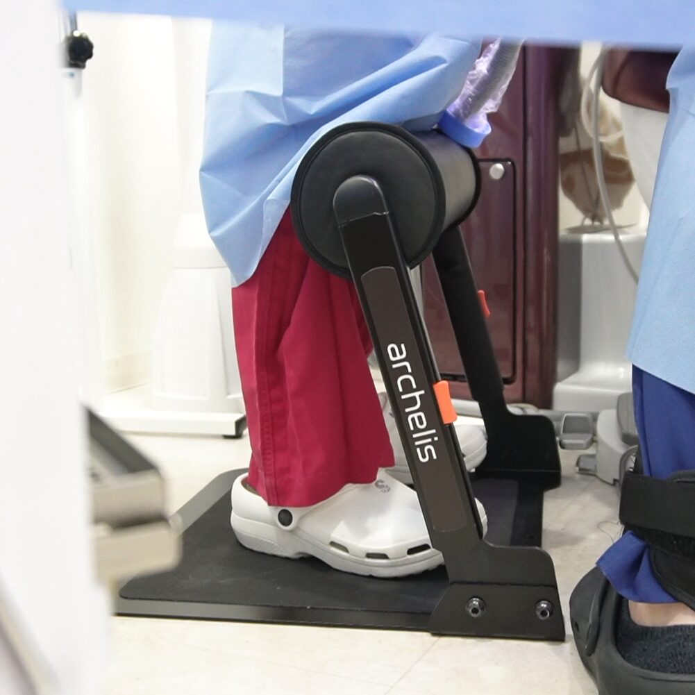歯科衛生士は前に覗き込む姿勢が多く、腰痛の人も多いです。スタビハーフを使って一番楽になるには腰です。