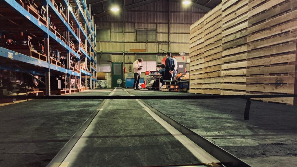 NHK『魔改造の夜』に出演 アフターストーリー チームNットー アルケリス 魔改造は止まらない。扇風機25m走のモンスターの試走実験 | 立ち仕事の負担軽減ならアルケリス株式会社